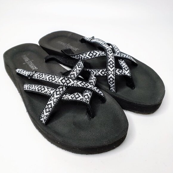 Minnetonka Hanna Strappy Thong Flip Flop Sandals - Picture 1 of 8